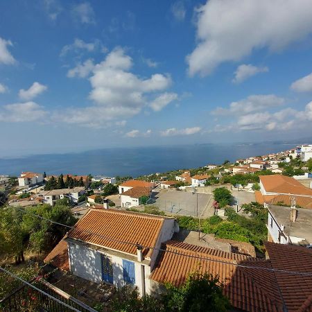 George'S Apartment Loutraki  المظهر الخارجي الصورة