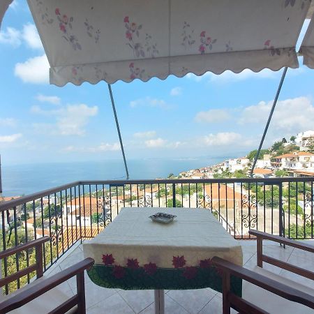 George'S Apartment Loutraki  المظهر الخارجي الصورة